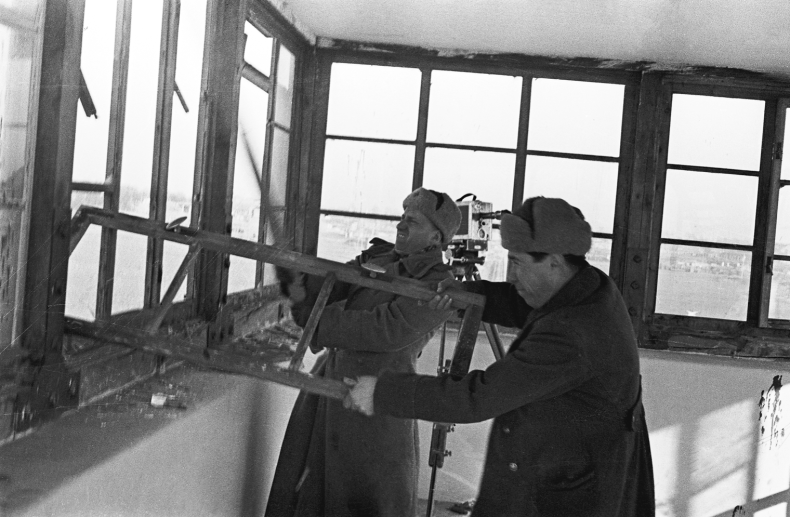 Soviet Film Footage and Professional Practices (1941–1945)